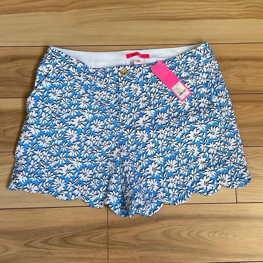 NWT Lilly Pulitzer Buttercup mid rise short size 14 Lunar blue palm beach petals